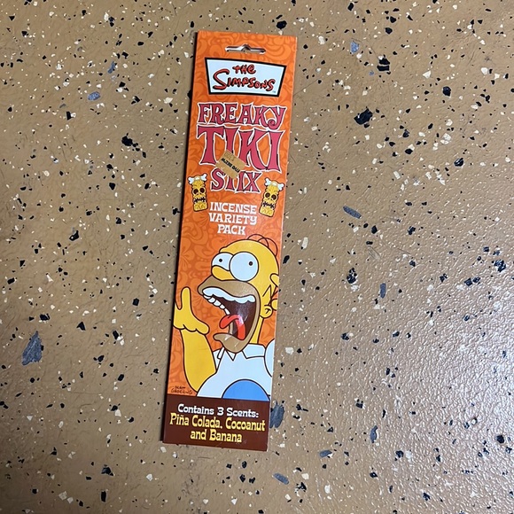 Simpsons Cards, Tiny Figurine, Incense Sticks - Picture 7 of 8